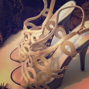 Jessica Simpson heels